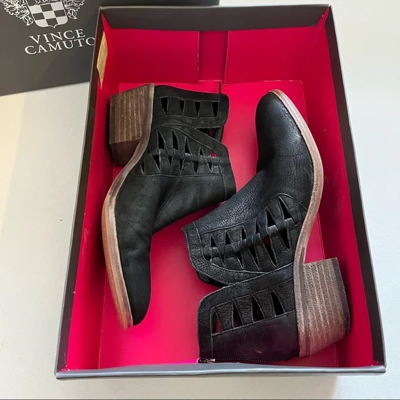 Vince Camuto Peera Black Leather Cut Out Ankle Bootie size 6.5 - Picture 1 of 13